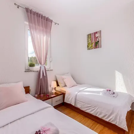 Apartment Luxurious In Kvarner By Sea Crikvenica