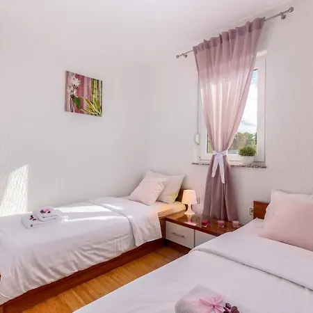 Luxurious In Kvarner By Sea Apartment *
