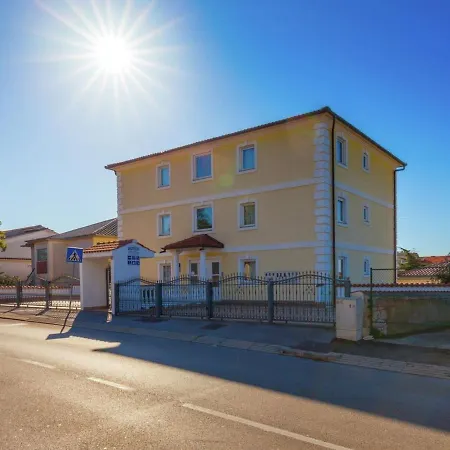 Luxurious In Kvarner By Sea Apartment Crikvenica